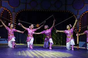 a1011 172 Longcheng Acrobatic Troupe