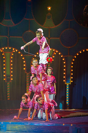 a1011 171 Longcheng Troupe diabolo