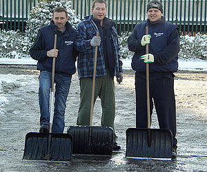 0910 dagboek 091218 sneeuwploeg mannen